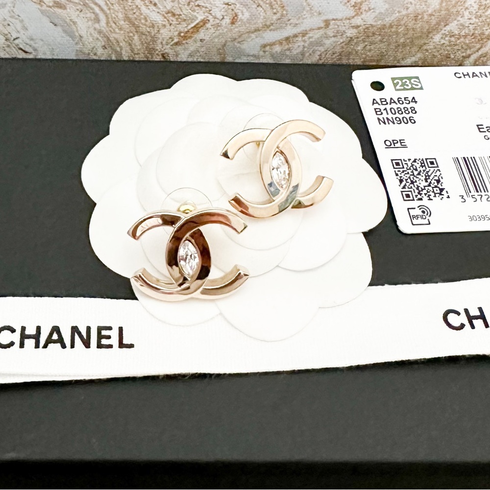 New! Chanel Large 23S CC Gold Crystal Stud Earrings